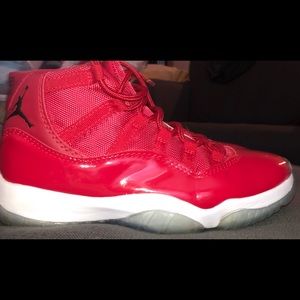 Jordan Retro “Win Like 96” 11’s Size 7